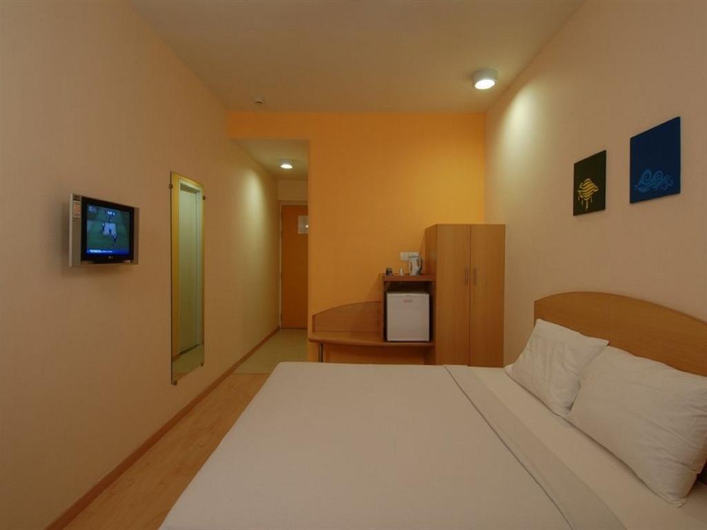 Hotel Faridabad Zewnętrze zdjęcie